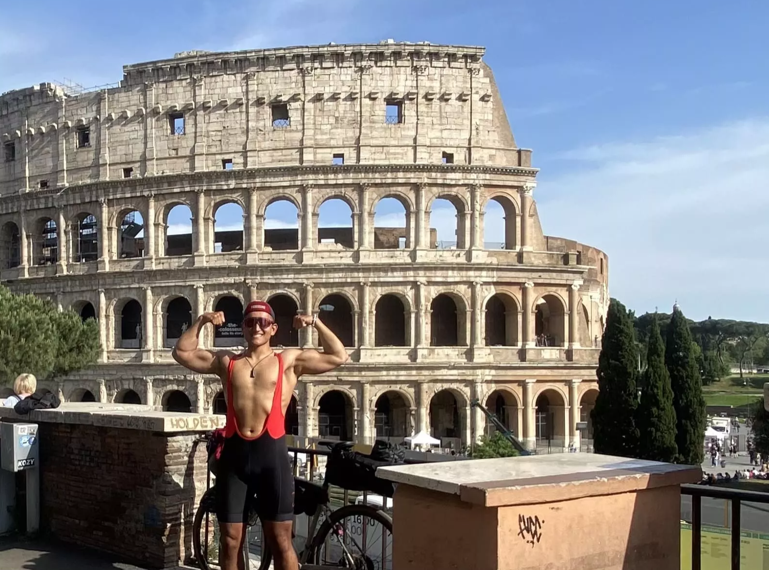 Europa-Reise mit dem Fahrrad -Ankunft am Kolloseum in Rom 2022